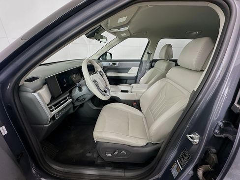 Used 2025 Hyundai Santa Fe SEL FWD image 13