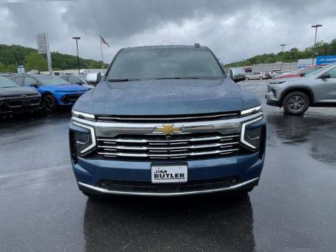 New 2025 Chevrolet Suburban Premier image 50