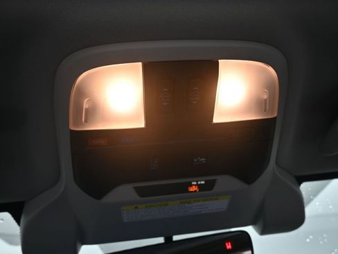 Used 2023 Subaru Crosstrek 2.5i Sport AWD/4WD image 32