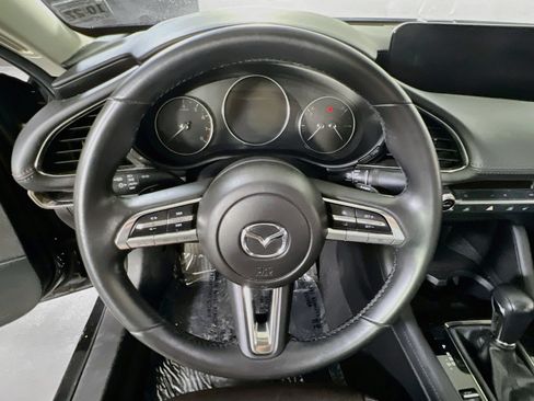 Used 2022 MAZDA MAZDA3 s FWD image 11