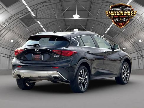 Used 2019 INFINITI QX30 AWD w/ Navigation Package image 9