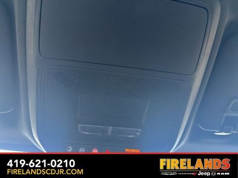 Used 2025 GMC Terrain Elevation image 26