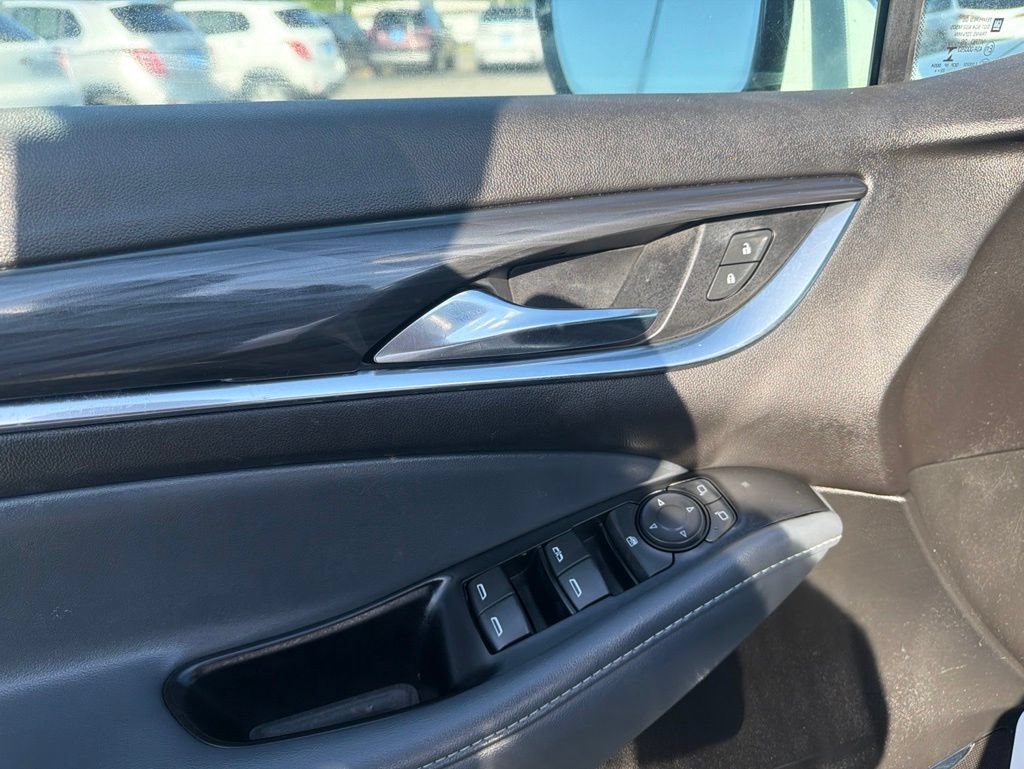 Used 2023 Buick Enclave Essence w/ Sport Touring Edition FWD image 18