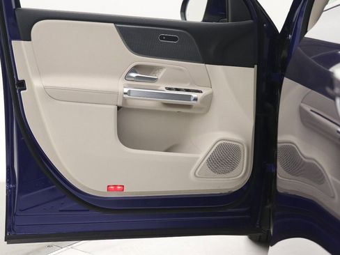 Certified 2022 Mercedes-Benz GLB 250 image 20