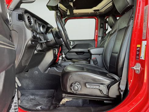 Used 2020 Jeep Gladiator Overland AWD/4WD image 10