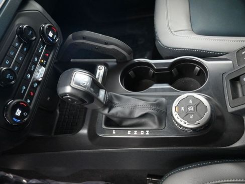 Used 2024 Ford Bronco Outer Banks AWD/4WD image 11