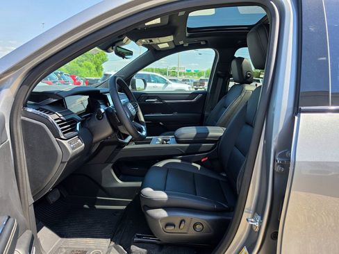 New 2026 GMC Acadia Elevation w/ Black Edition AWD/4WD image 7
