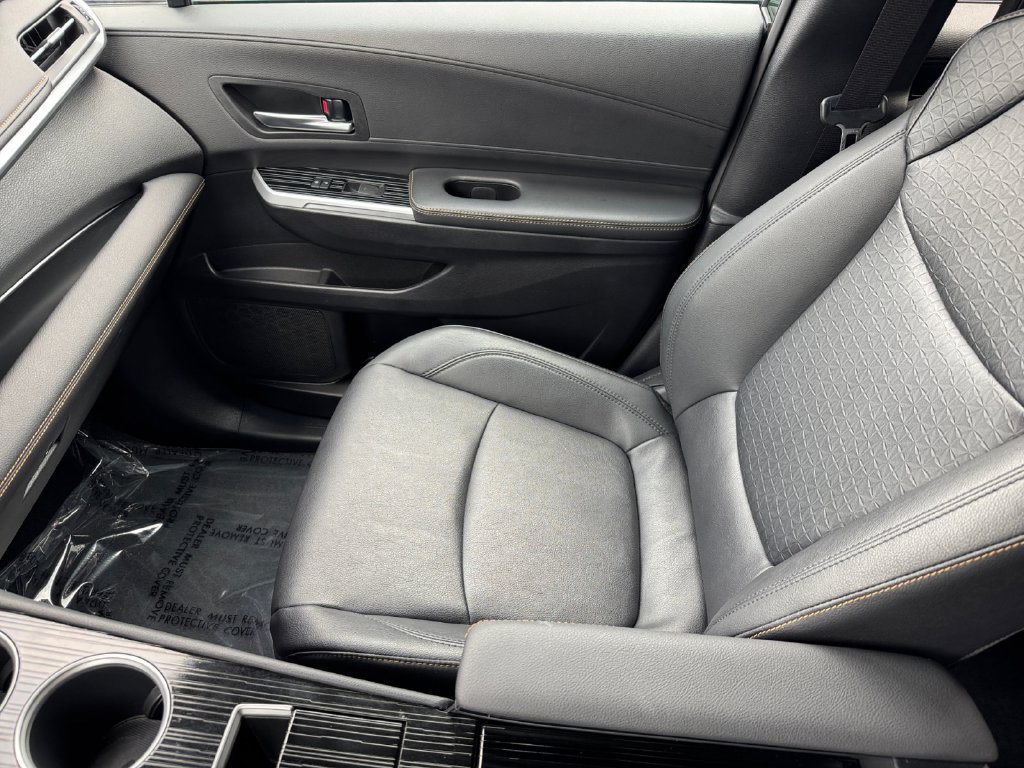 Certified 2025 Toyota Sienna XLE Woodland Edition AWD/4WD image 31