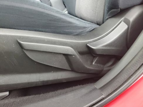 Used 2021 Subaru Crosstrek 2.0i image 28