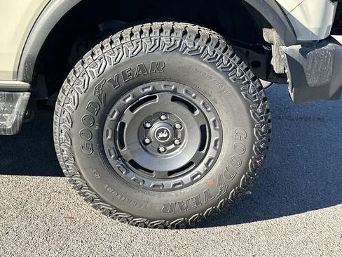 New 2025 Ford Bronco Outer Banks w/ Sasquatch Package AWD/4WD image 14