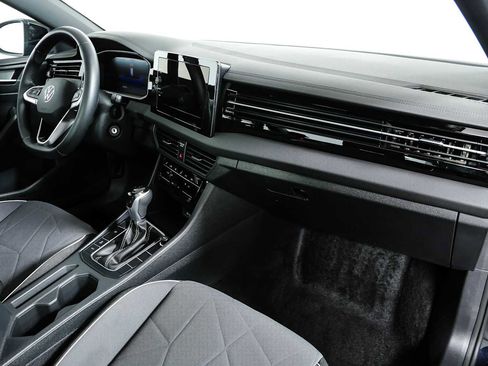 Used 2025 Volkswagen Jetta Sport FWD image 25