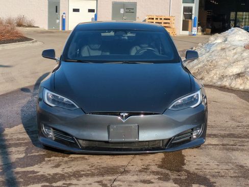 Used 2017 Tesla Model S P100D image 3