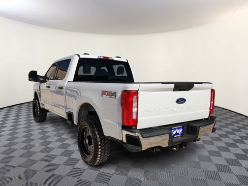 Used 2024 Ford F250 XLT w/ FX4 Off-Road Package AWD/4WD image 3