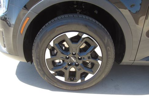 Used 2024 Kia Sorento S AWD/4WD image 4