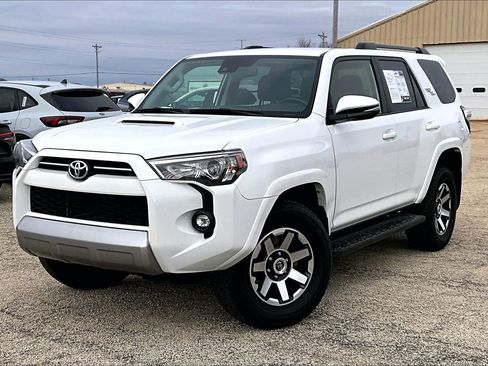 Used 2024 Toyota 4Runner TRD Off-Road Premium image 7