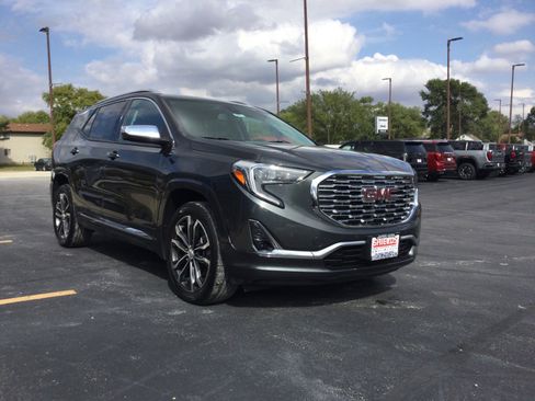 Used 2018 GMC Terrain Denali w/ Advanced Safety Package image 3