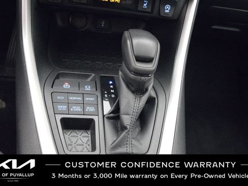 Used 2021 Toyota RAV4 XLE w/ XLE Grade Weather Package AWD/4WD image 24
