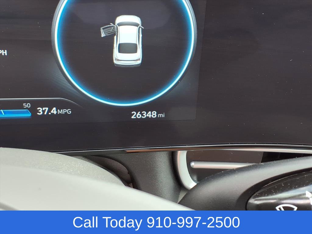 Used 2025 Hyundai Elantra SEL FWD image 27