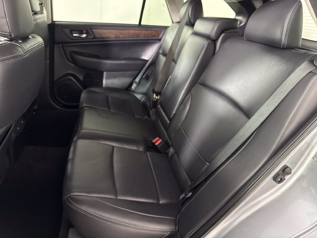 Used 2015 Subaru Outback 3.6R Limited AWD/4WD image 12