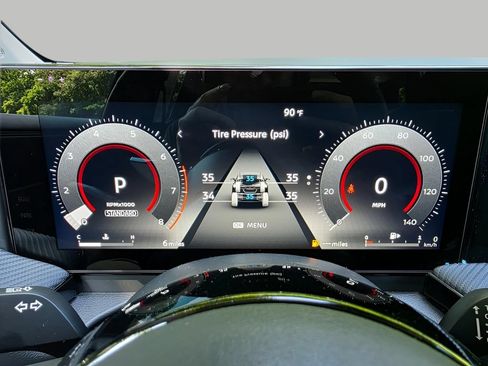 Used 2025 Nissan Kicks SR AWD/4WD image 19