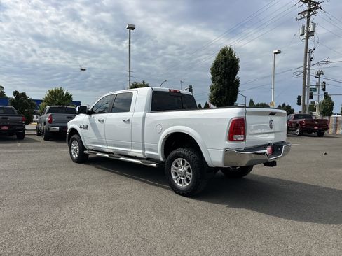 Used 2018 RAM 2500 Laramie w/ Convenience Group image 3