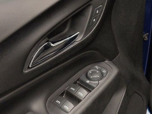 Used 2019 Chevrolet Equinox LT w/ Sun & Navigation Package FWD image 27