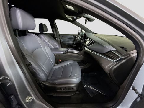 Used 2024 Buick Enclave Essence FWD image 29