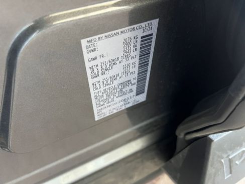 Used 2025 Nissan Pathfinder SV image 31