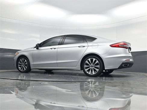 Used 2019 Ford Fusion SE image 51