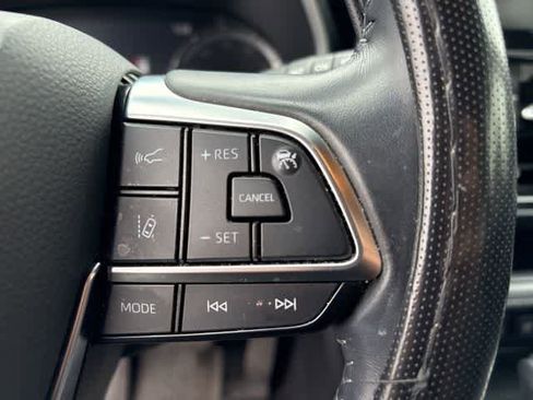 Used 2021 Toyota Highlander XSE image 13