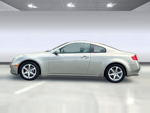 Used 2003 INFINITI G35 Coupe w/ Premium Pkg RWD image 2