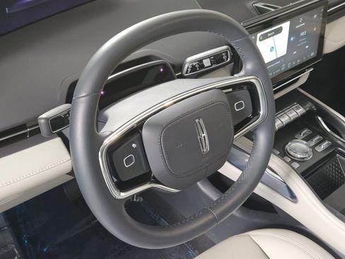 New 2026 Lincoln Nautilus Premier AWD/4WD image 23