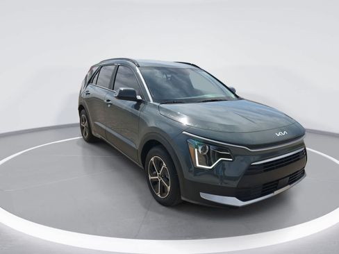 New 2026 Kia Niro EX FWD image 2