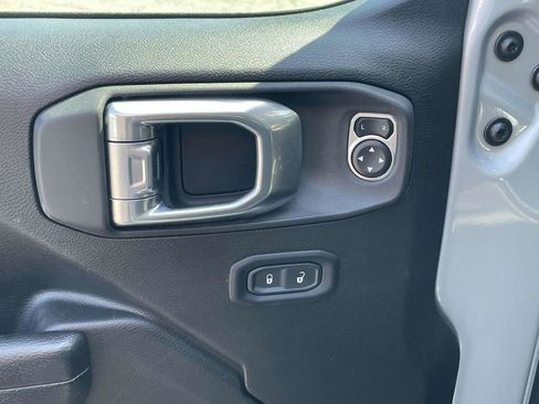 Certified 2024 Jeep Wrangler Unlimited Rubicon image 24