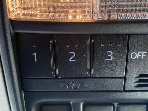 Used 2021 Toyota 4Runner SR5 Premium image 33