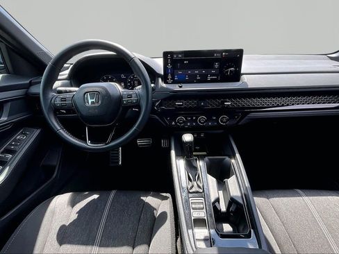 Used 2025 Honda Accord Sport image 7