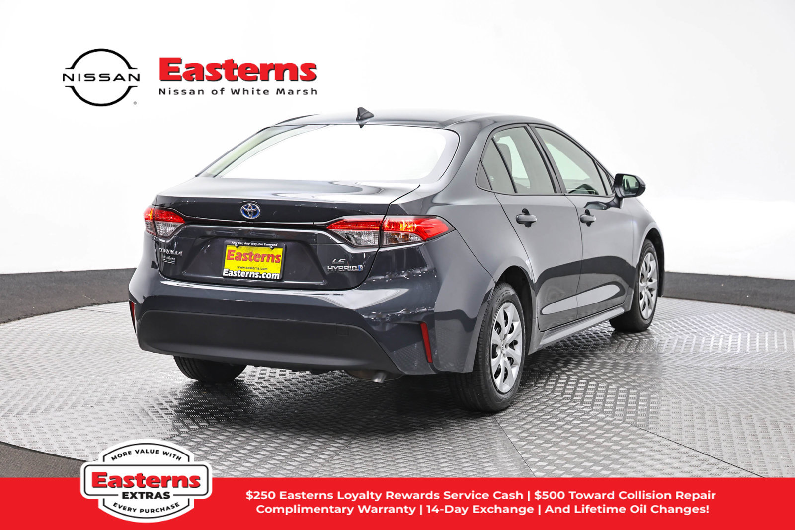 Used 2023 Toyota Corolla LE w/ Carpet Mat Package (TMS) FWD image 7