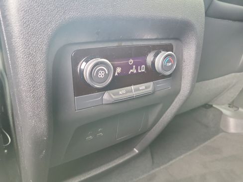 Used 2025 Buick Enclave Sport Touring FWD image 29