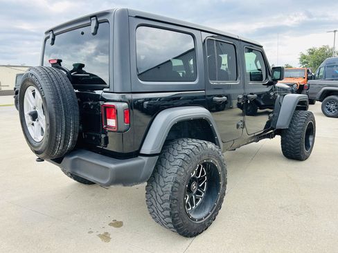 Used 2023 Jeep Wrangler Unlimited Sport AWD/4WD image 32