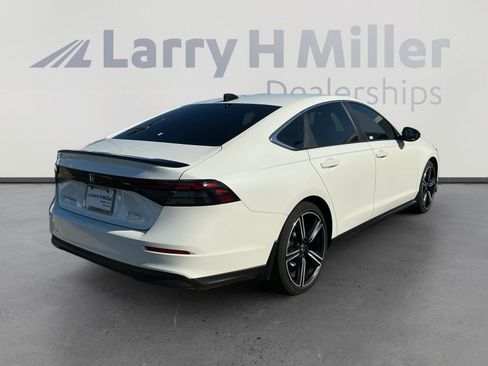 Used 2024 Honda Accord Sport image 5