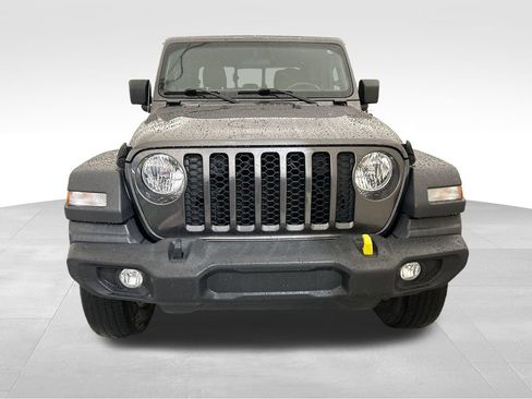 Used 2020 Jeep Gladiator Sport w/ Quick Order Package 24S AWD/4WD image 10
