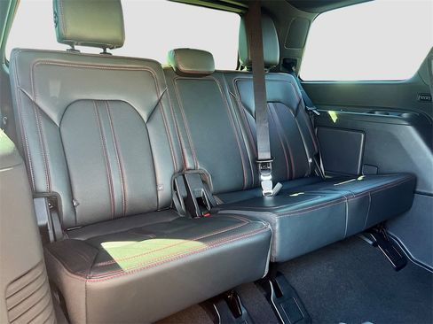 Used 2024 Ford Expedition Limited image 29