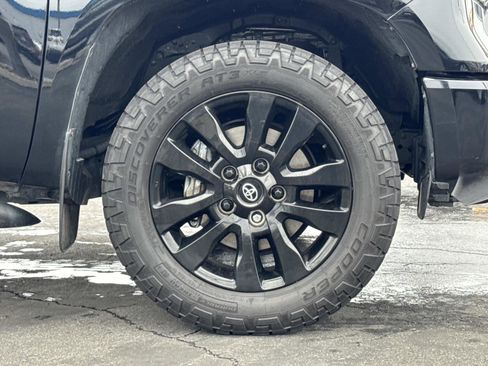 Used 2021 Toyota Tundra Limited image 32