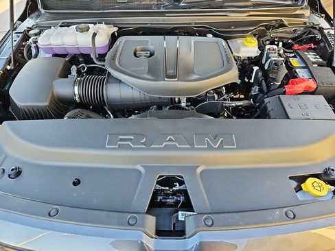 New 2026 RAM 1500 Express image 32