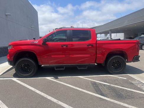Used 2023 Chevrolet Silverado 1500 LT Trail Boss AWD/4WD image 2