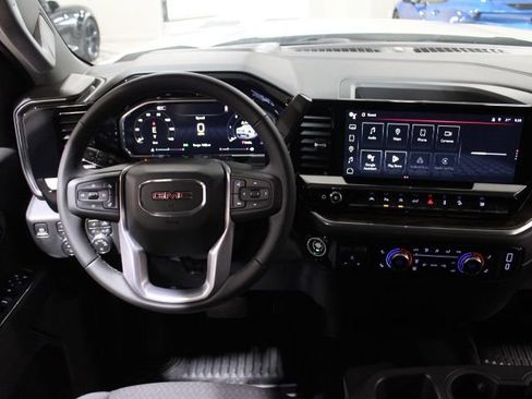 New 2026 GMC Sierra 1500 SLE image 30