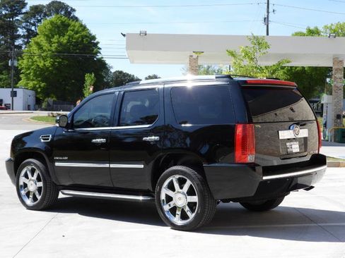 Used 2013 Cadillac Escalade Luxury RWD image 18