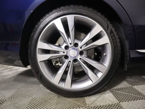 Used 2017 Mercedes-Benz C 300 Sedan image 33