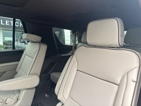 New 2026 GMC Yukon Denali w/ Sun & Power Step Package AWD/4WD image 16