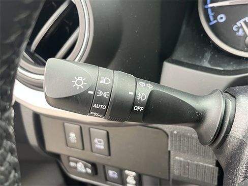 Used 2023 Toyota Tacoma Limited image 24